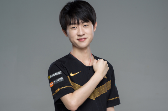 正是支撑他 正是支撑他