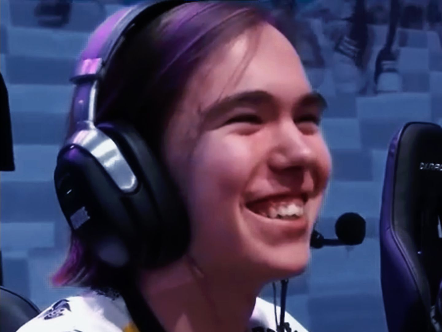 还需调整身 还需调整身