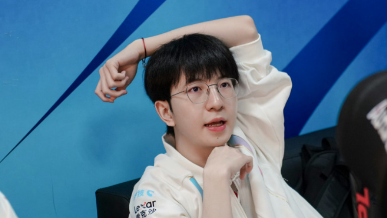 阴影握手 阴影握手
